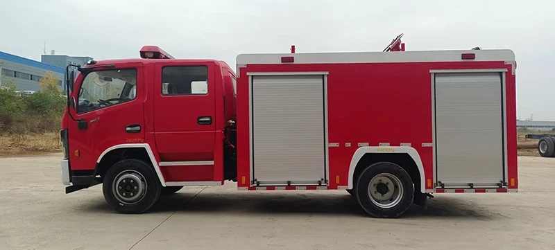 Dongfeng 4 Ton Double Cab Water Tank Fire Truck factory